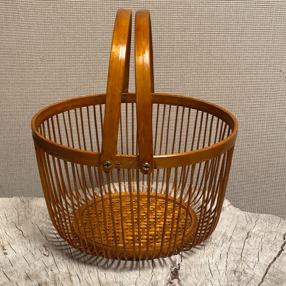 Wicker Basket - Picture 2 of 7